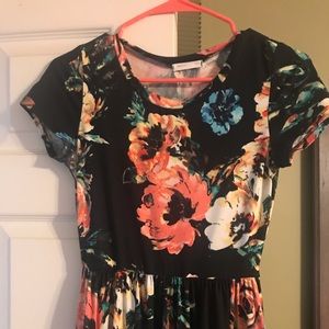 Flowered maxi dress.